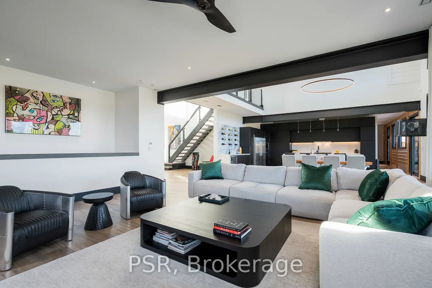 4 Raintree Court photo 4