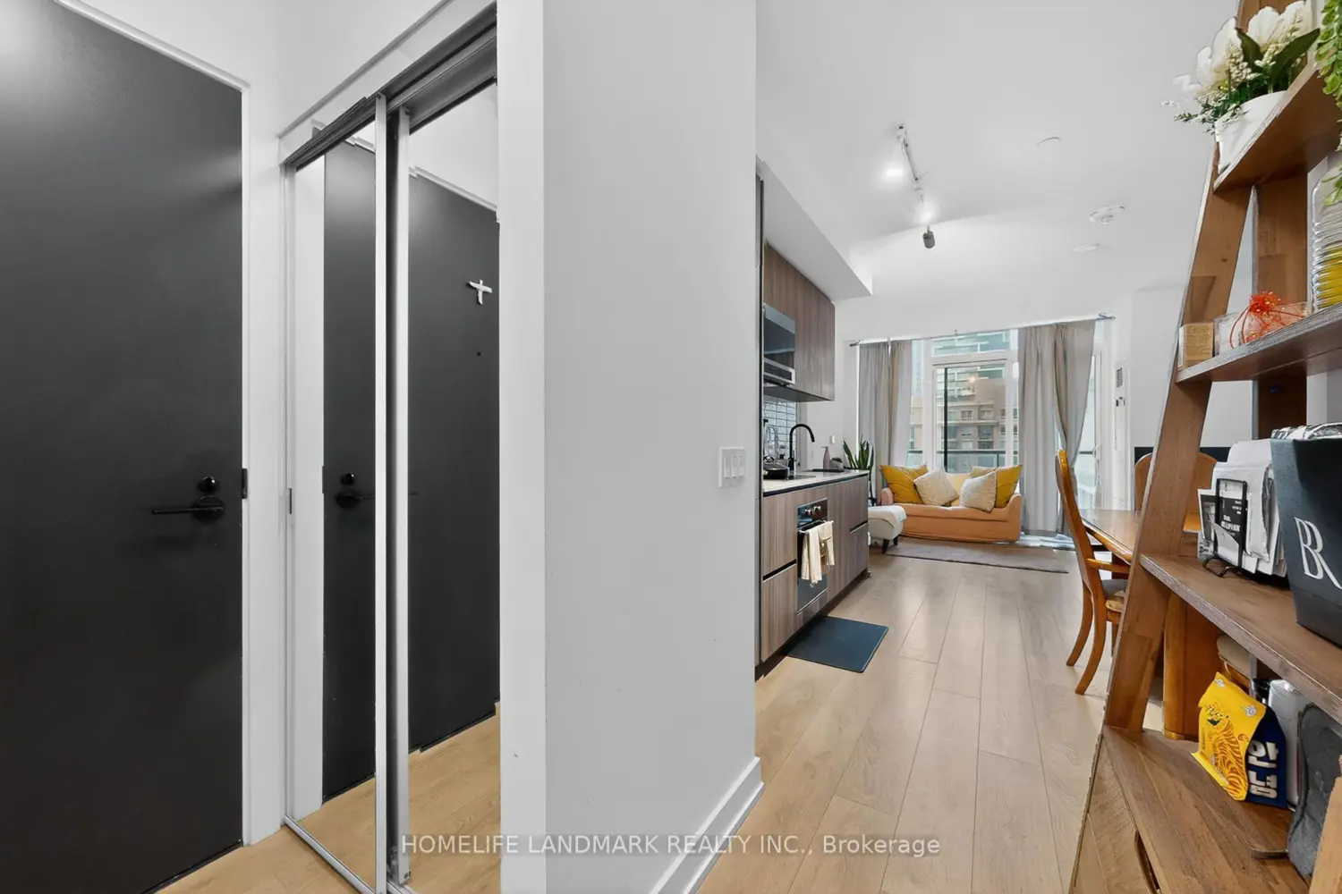 Additional image 5 of 127 Broadway Avenue 606