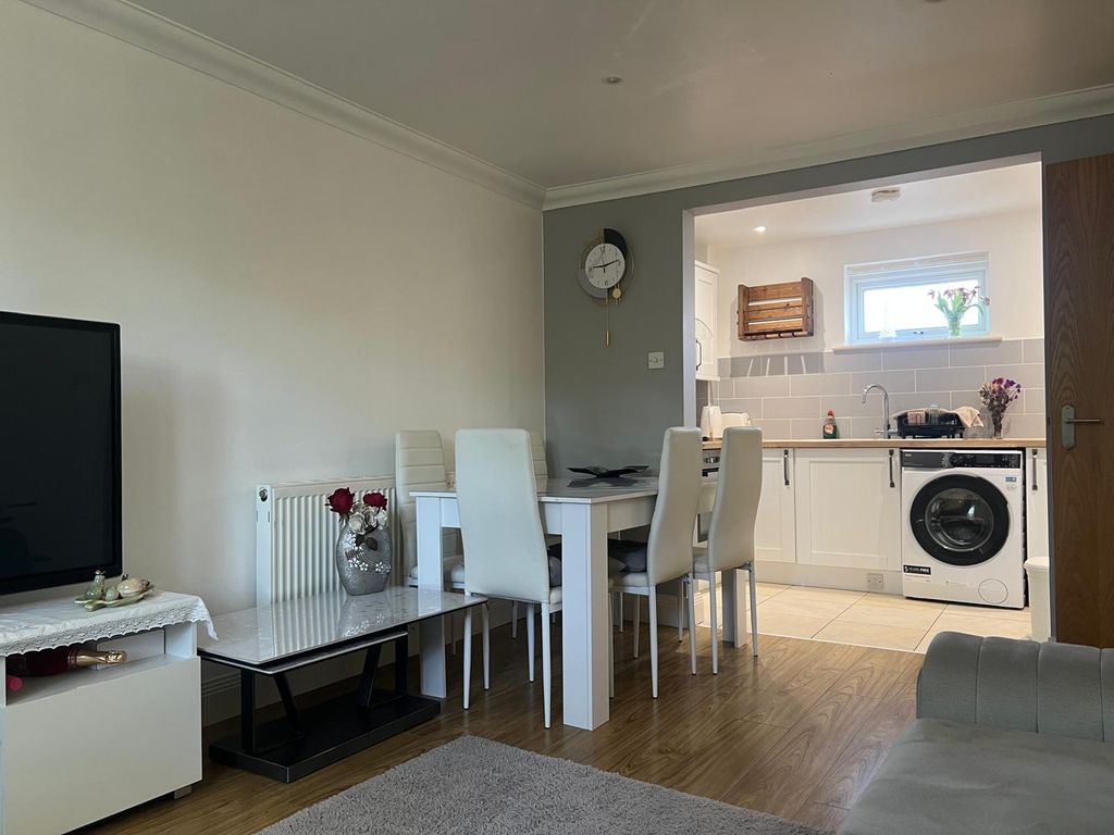 Additional image 5 of 2 bed maisonette for saleMarston Road, Hoddesdon EN11