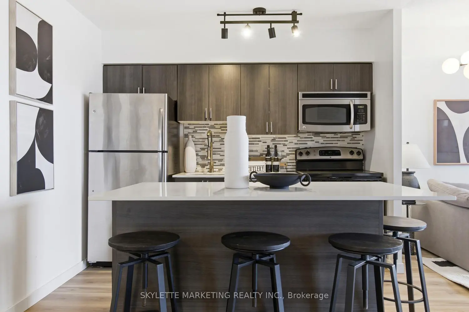 Additional image 5 of 801 Sheppard Avenue 701