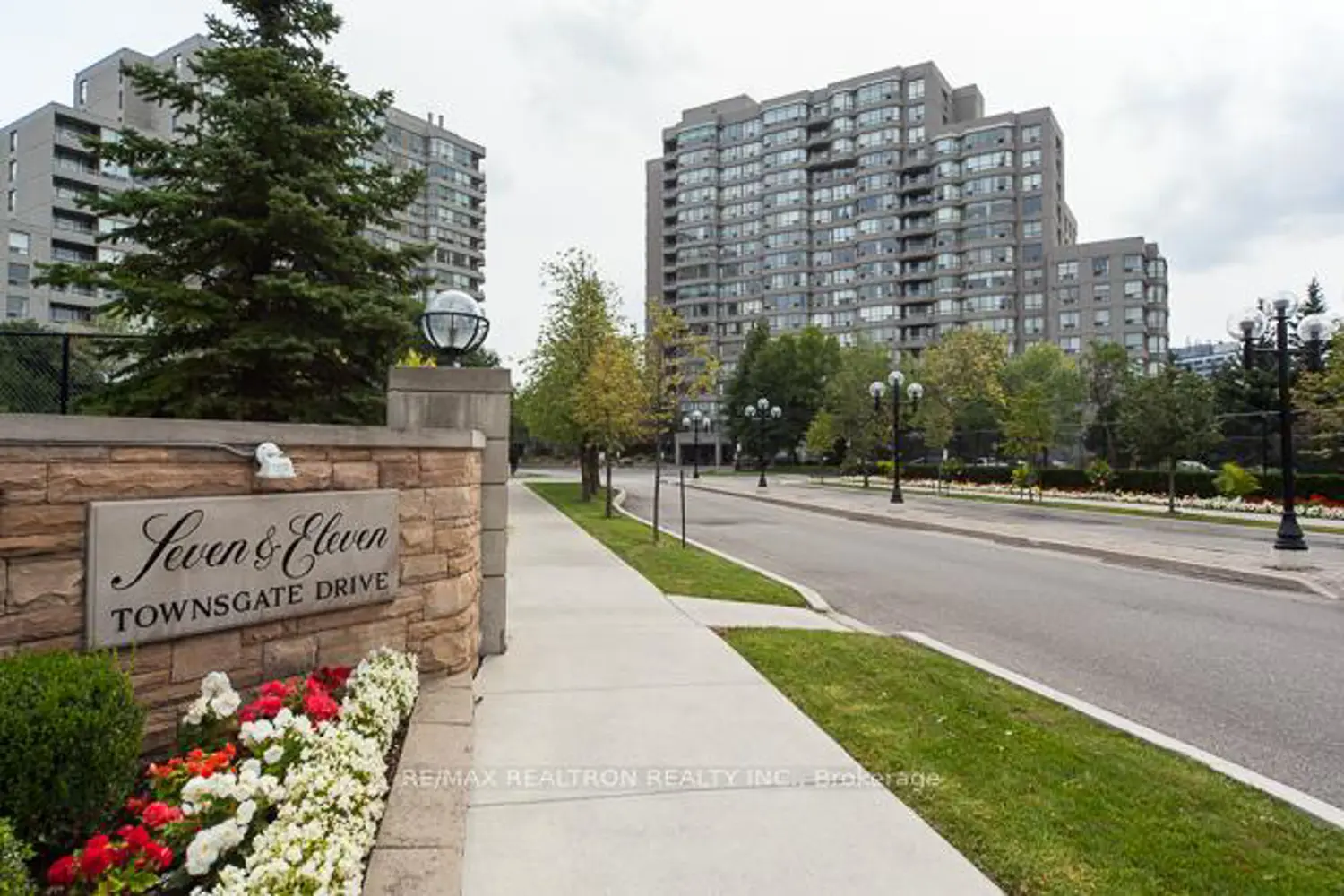 11 Townsgate Drive 107
