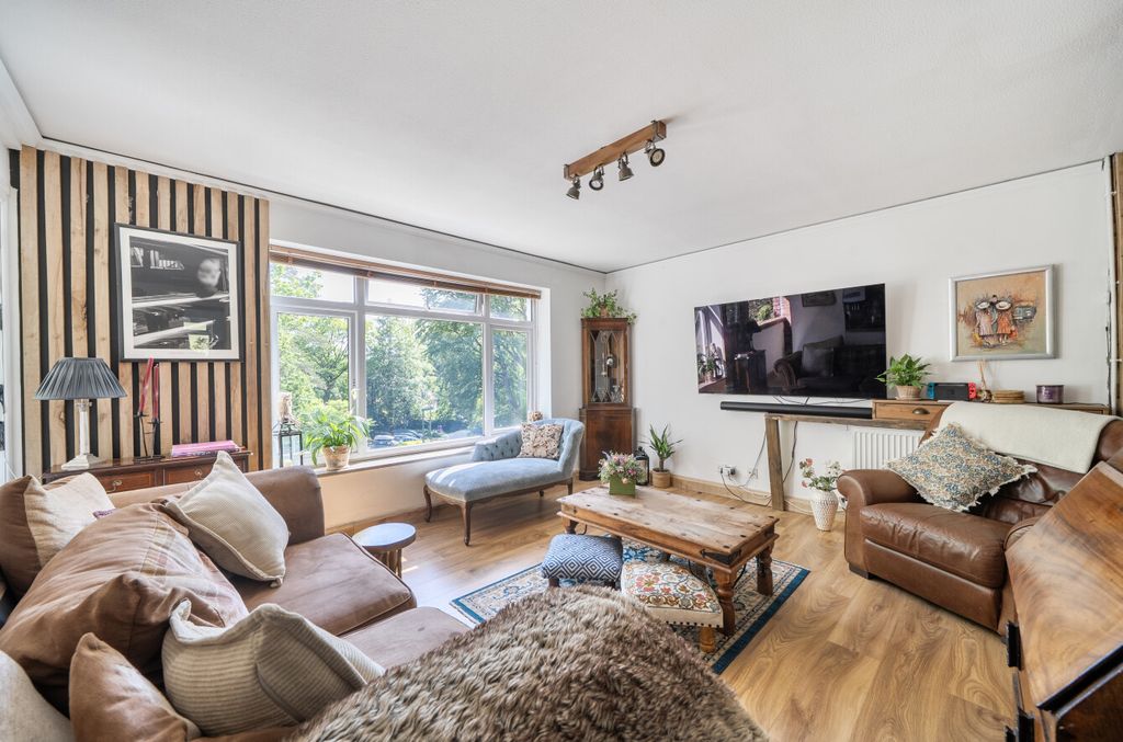 Additional image 6 of 3 bed flat for saleHeather Way, Hindhead, Surrey GU26