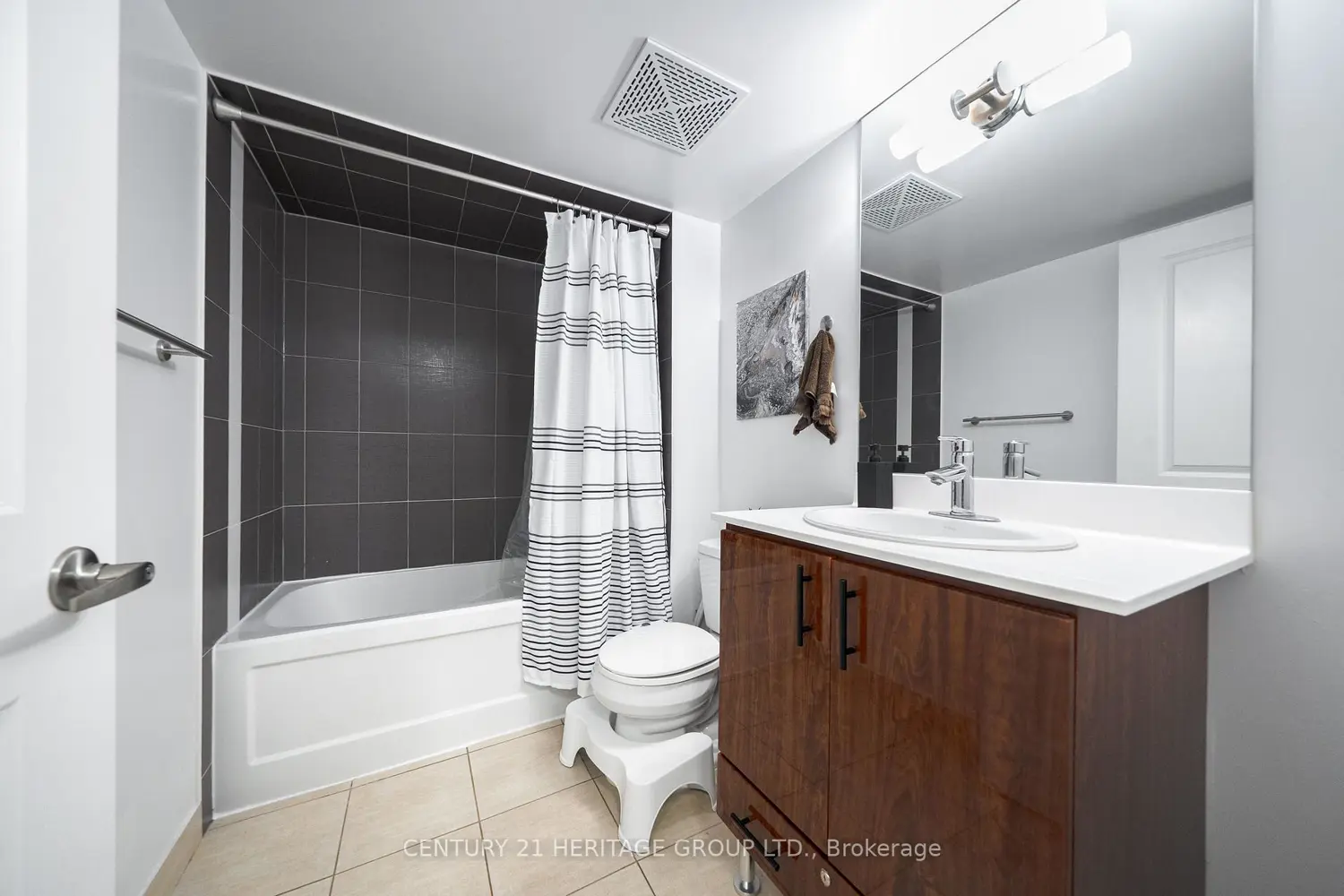 Additional image 7 of 5791 Yonge Street 306