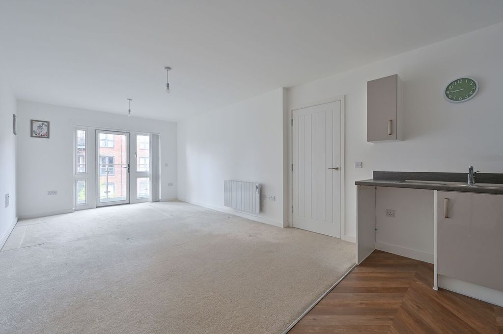 Additional image 2 of 2 bed flat for saleFrogmore Road, Hemel Hempstead HP3
