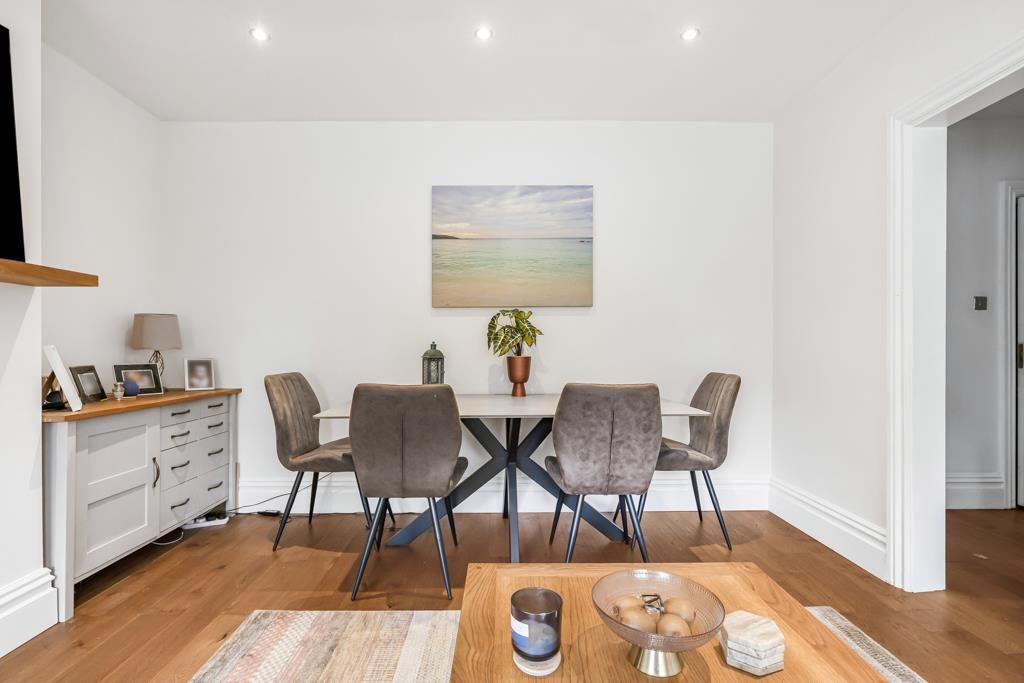 Additional image 6 of 2 bed flat for sale43 North Road, Hertford SG14
