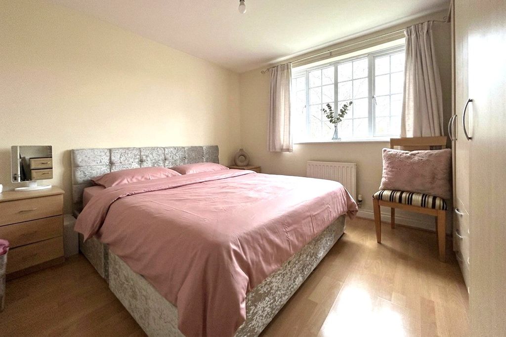 Additional image 4 of 1 bed flat for saleFoundry Close, Hook, Hampshire RG27