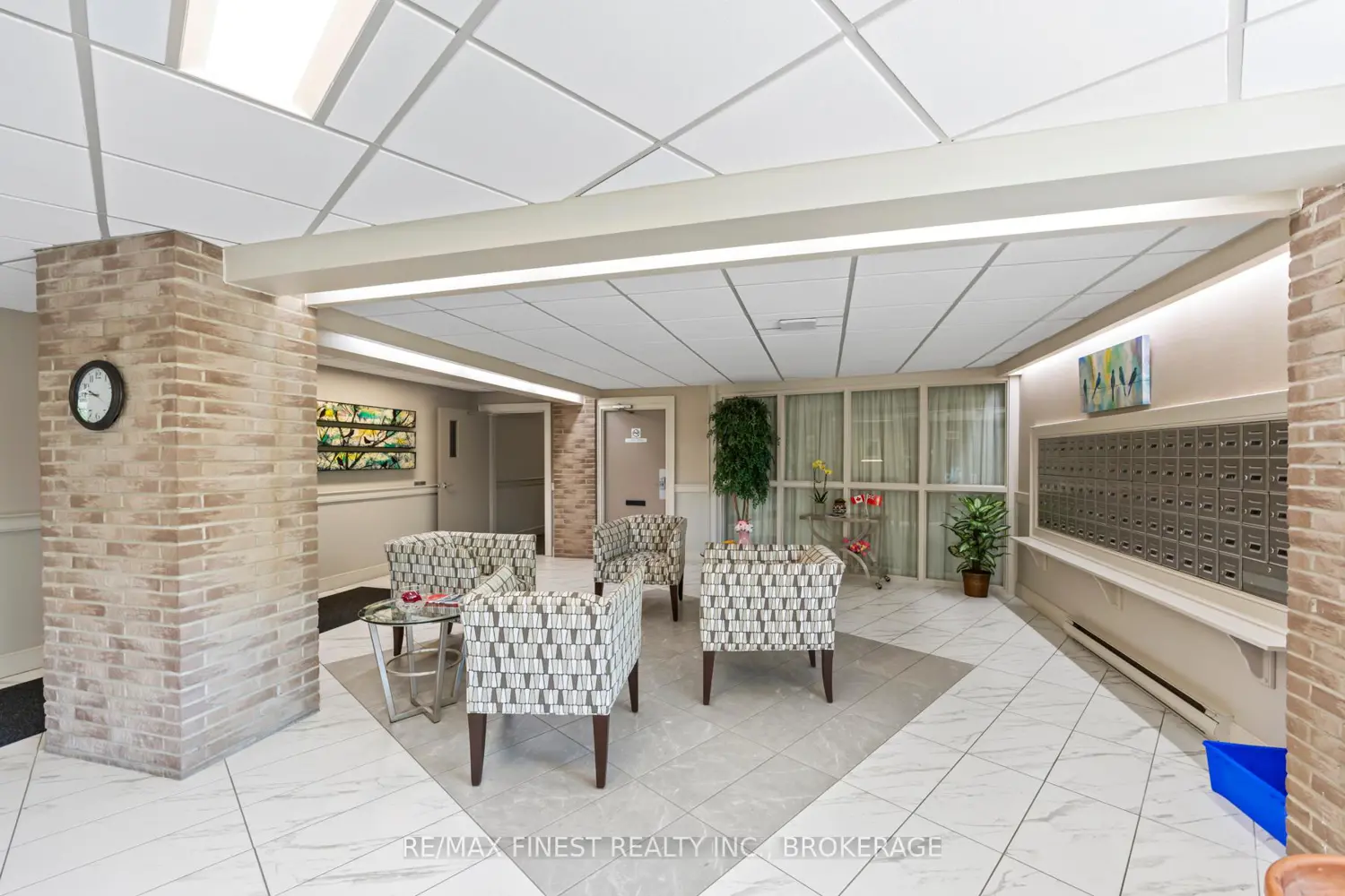 334 Queen Mary Road 408 photo 5