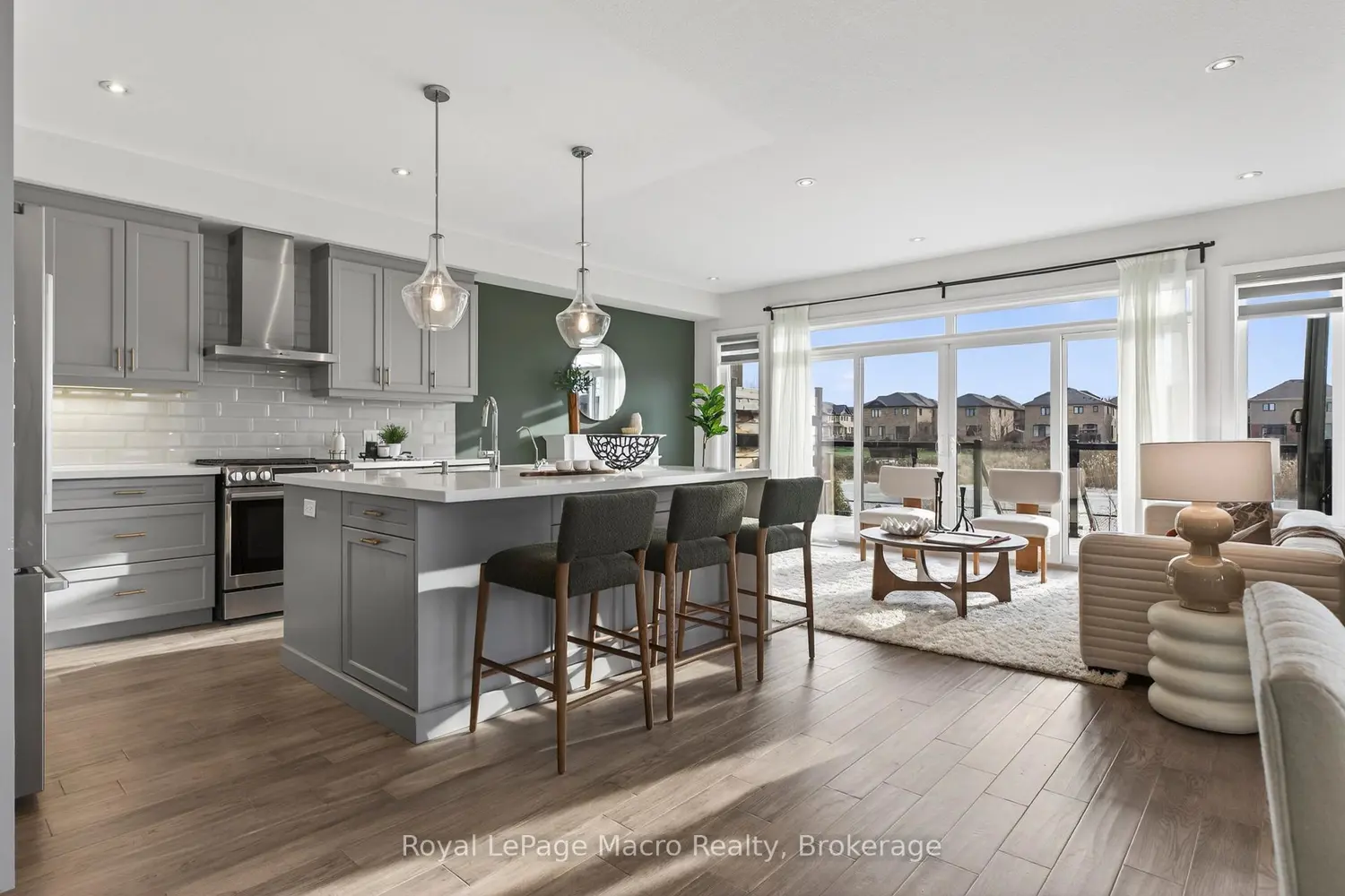 Additional image 11 of 35 Midhurst Heights #1