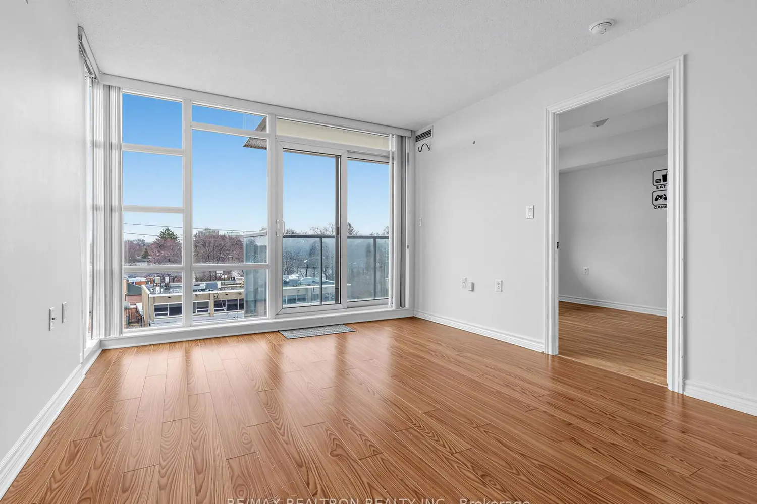 3830 Bathurst Street 512 photo 5