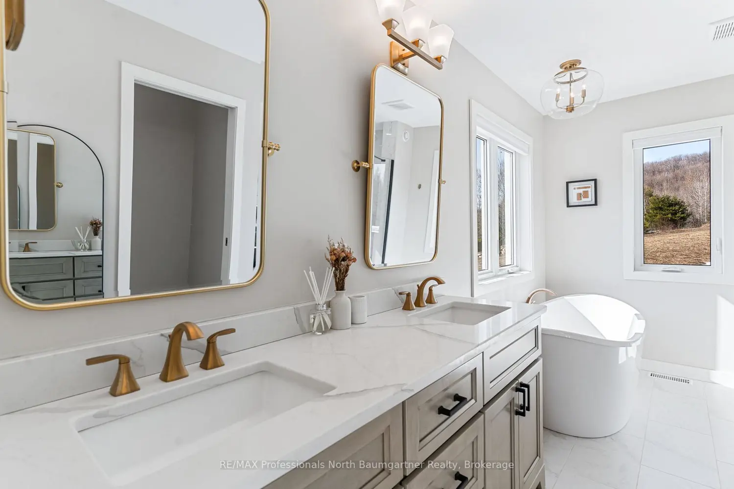 Additional image 8 of 4318 Glamorgan Road