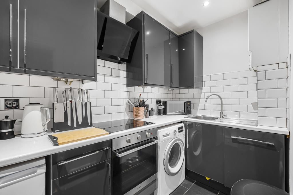 Additional image 8 of 2 bed flat for sale43 North Road, Hertford SG14