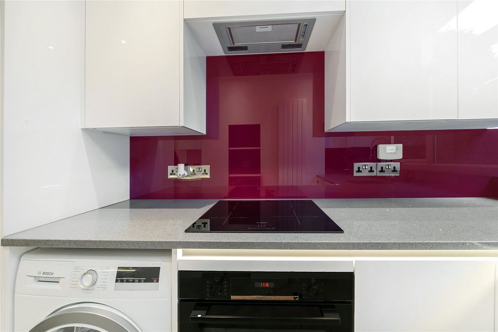 Additional image 18 of 1 bed flat for salePortsmouth Road, Hindhead, Surrey GU26