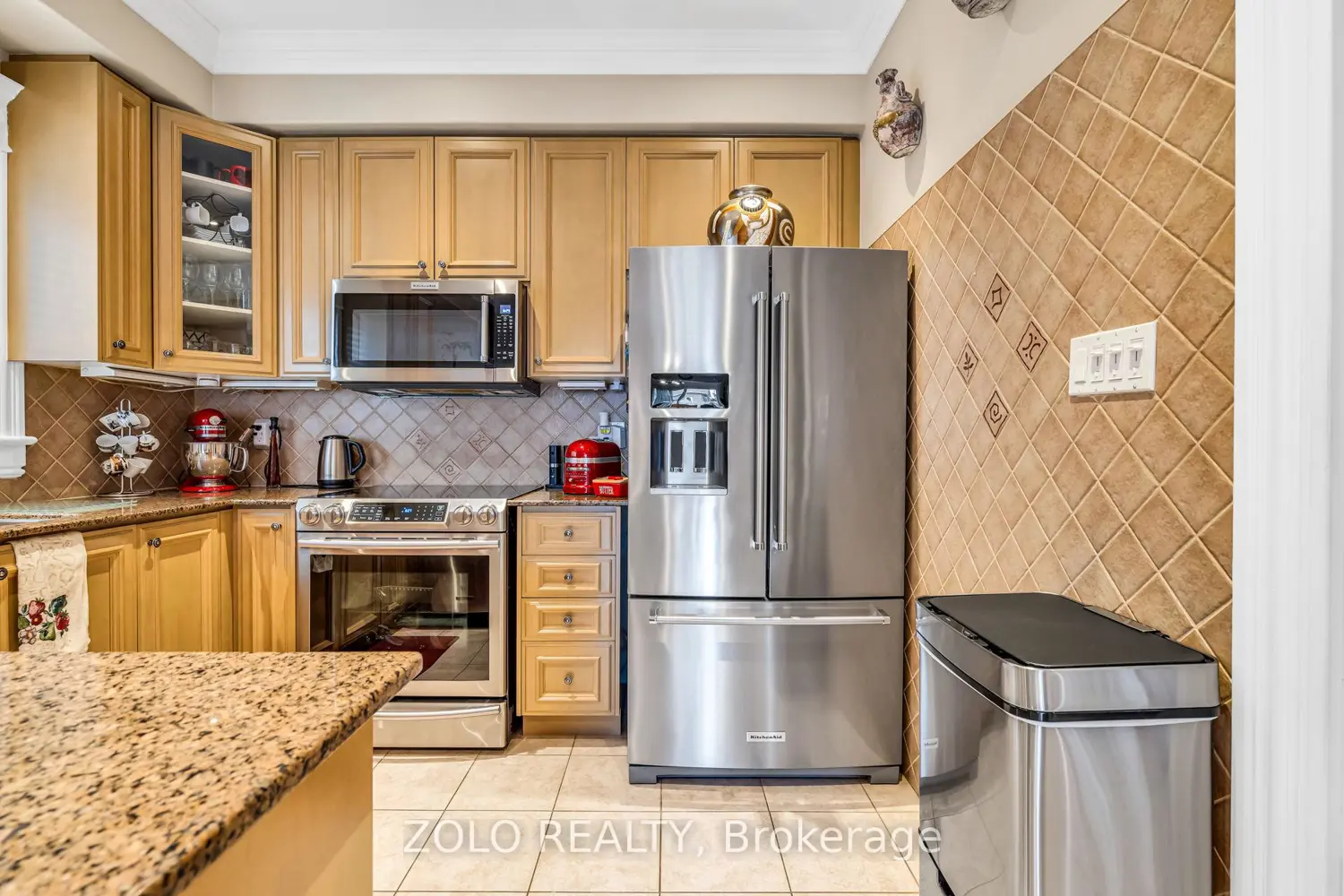 15 Ozner Crescent photo 5