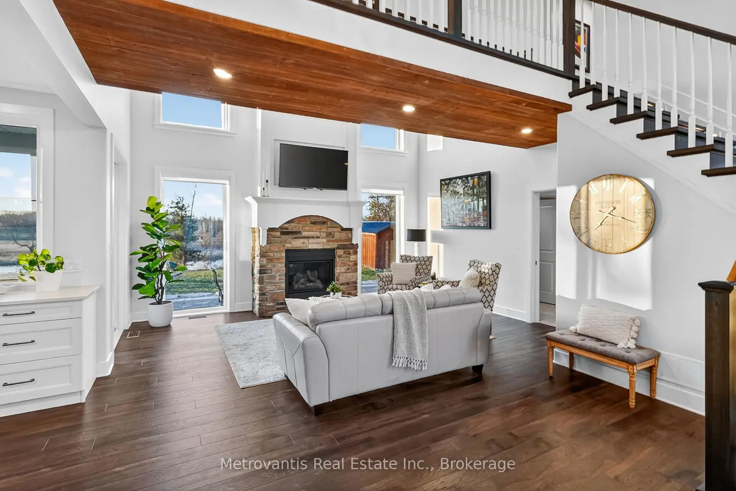 699 River Road photo 3