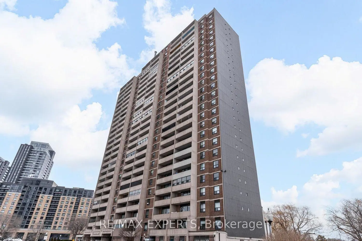 3390 Weston Road 2304