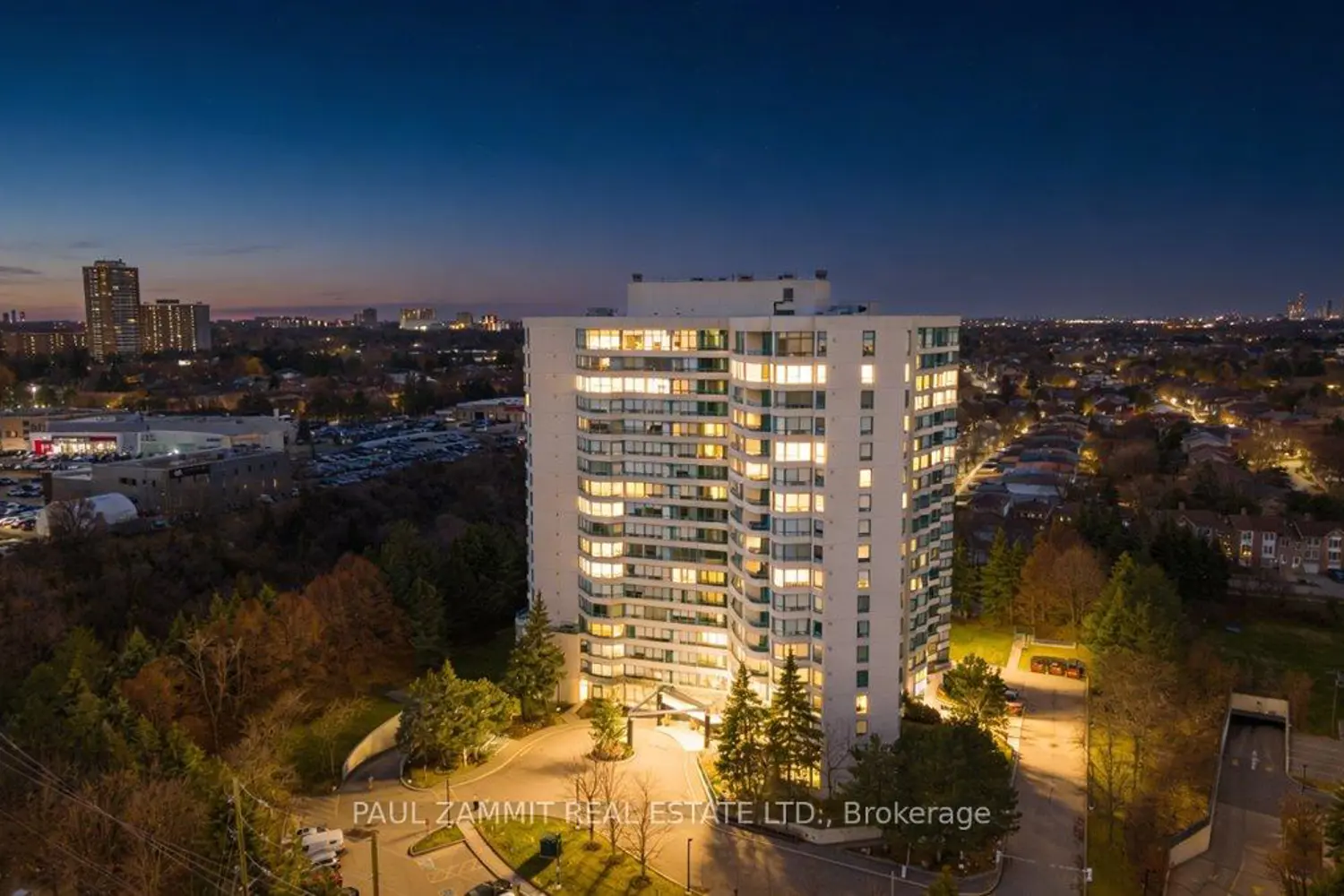 7250 Yonge Street 911