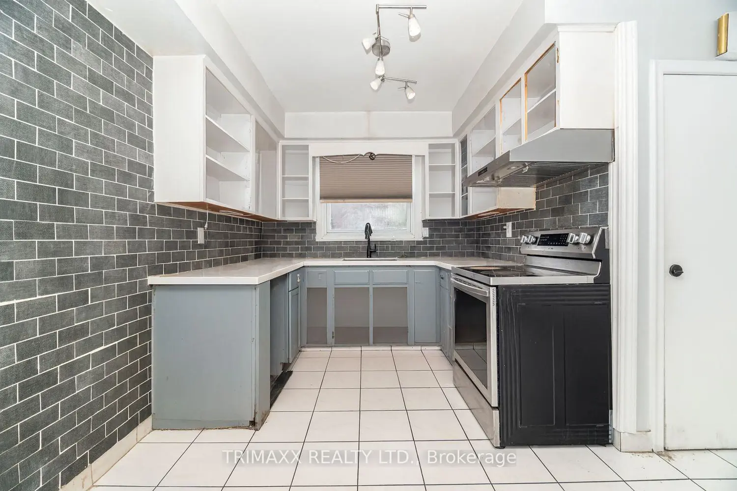 Additional image 4 of 5302 Biamonte Parkway