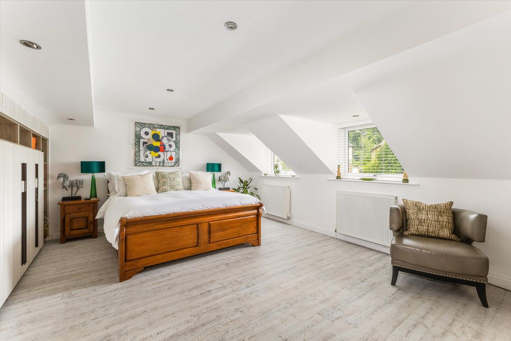 Additional image 13 of 4 bed detached house for saleWarwick Crescent, Harrogate, North Yorkshire HG2