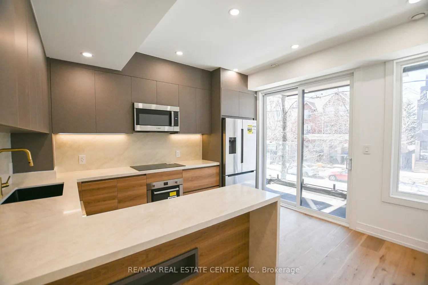 57 Jones Avenue photo 2