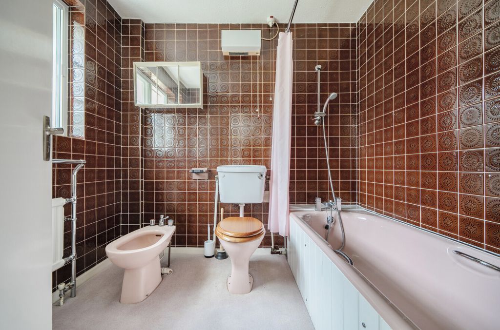 Additional image 17 of 4 bed detached house for saleParsons Lane, Hindhead, Surrey GU26