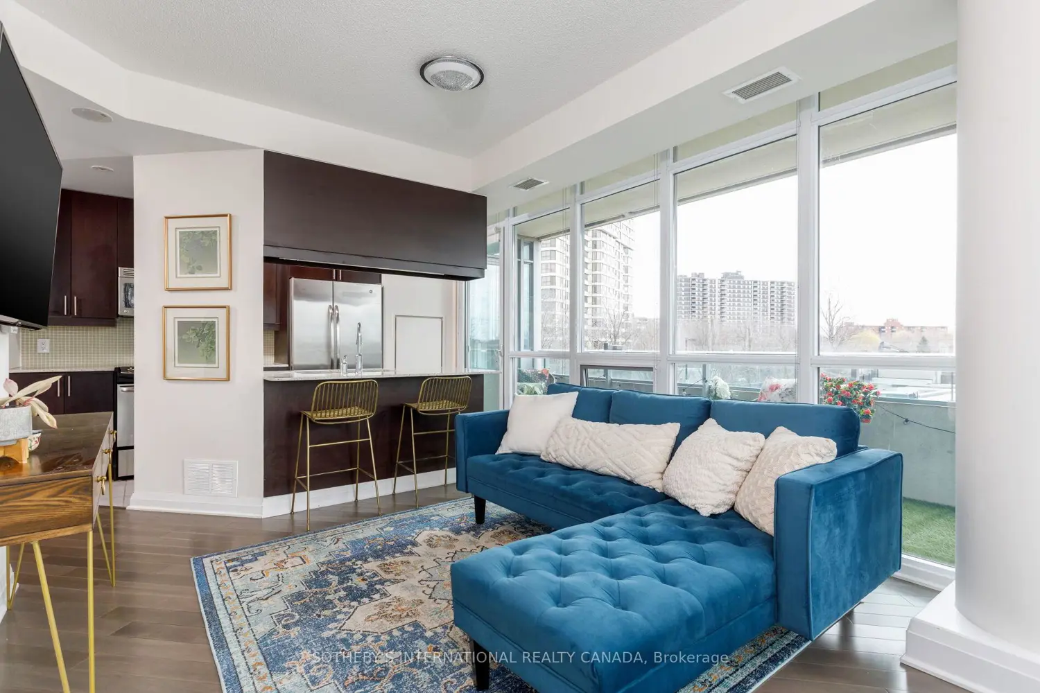 1055 Southdown Road 210 photo 4