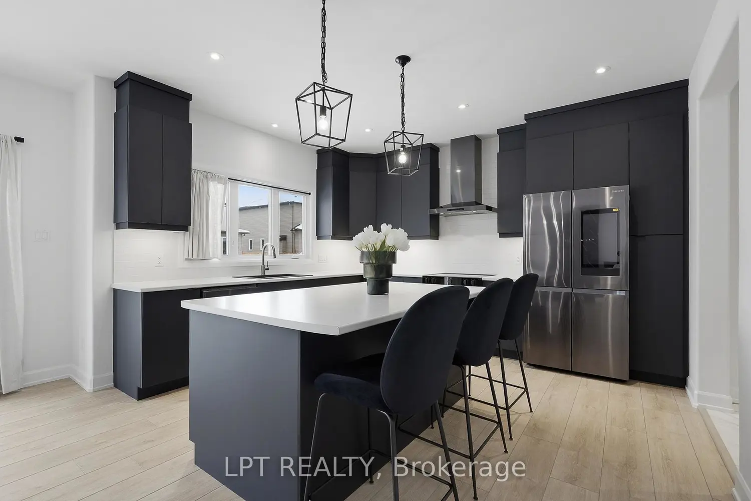 301 Moonlight Drive photo 5