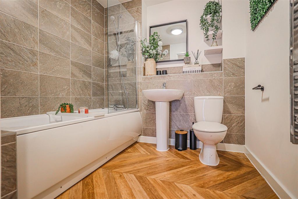 Additional image 21 of 2 bed flat for saleFrogmore Road, Hemel Hempstead HP3