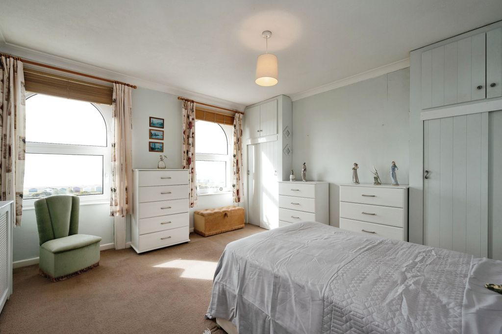 Additional image 12 of 3 bed flat for saleSea Front, Hayling Island, Hampshire PO11