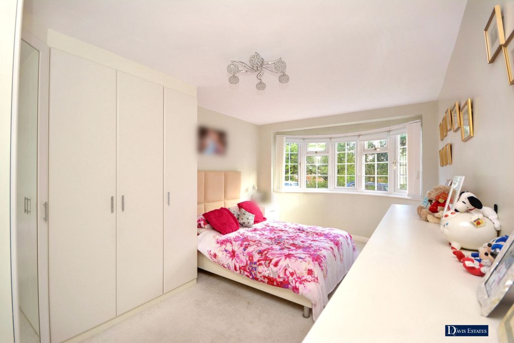 Additional image 4 of 2 bed flat for saleBuckingham Close, Emerson Park, Hornchurch RM11