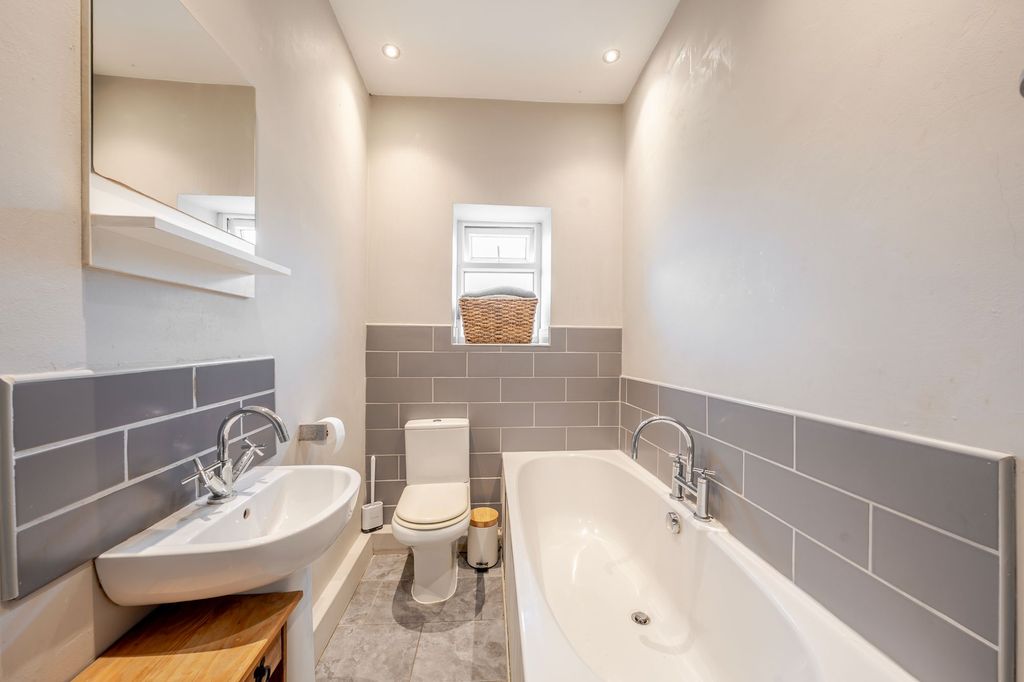 Additional image 11 of 2 bed terraced house for saleBachelor Gardens, Harrogate HG1