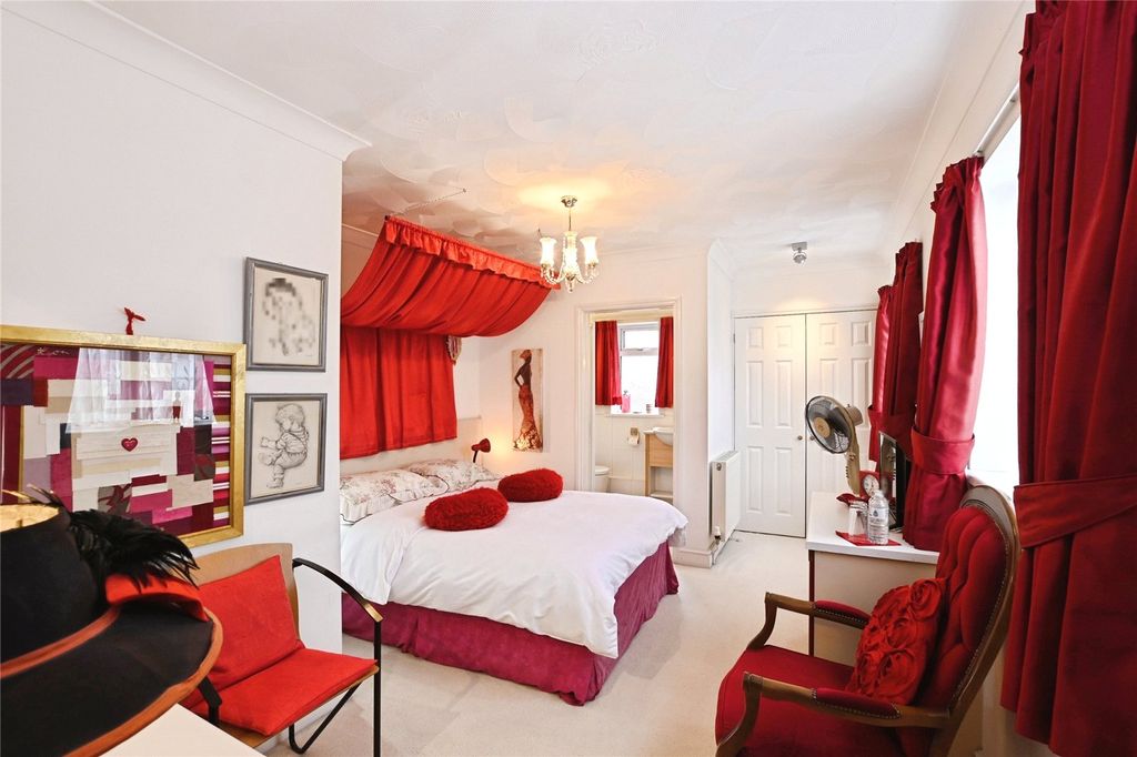 Additional image 17 of 6 bed detached house for saleHavant Road, Hayling Island, Hampshire PO11
