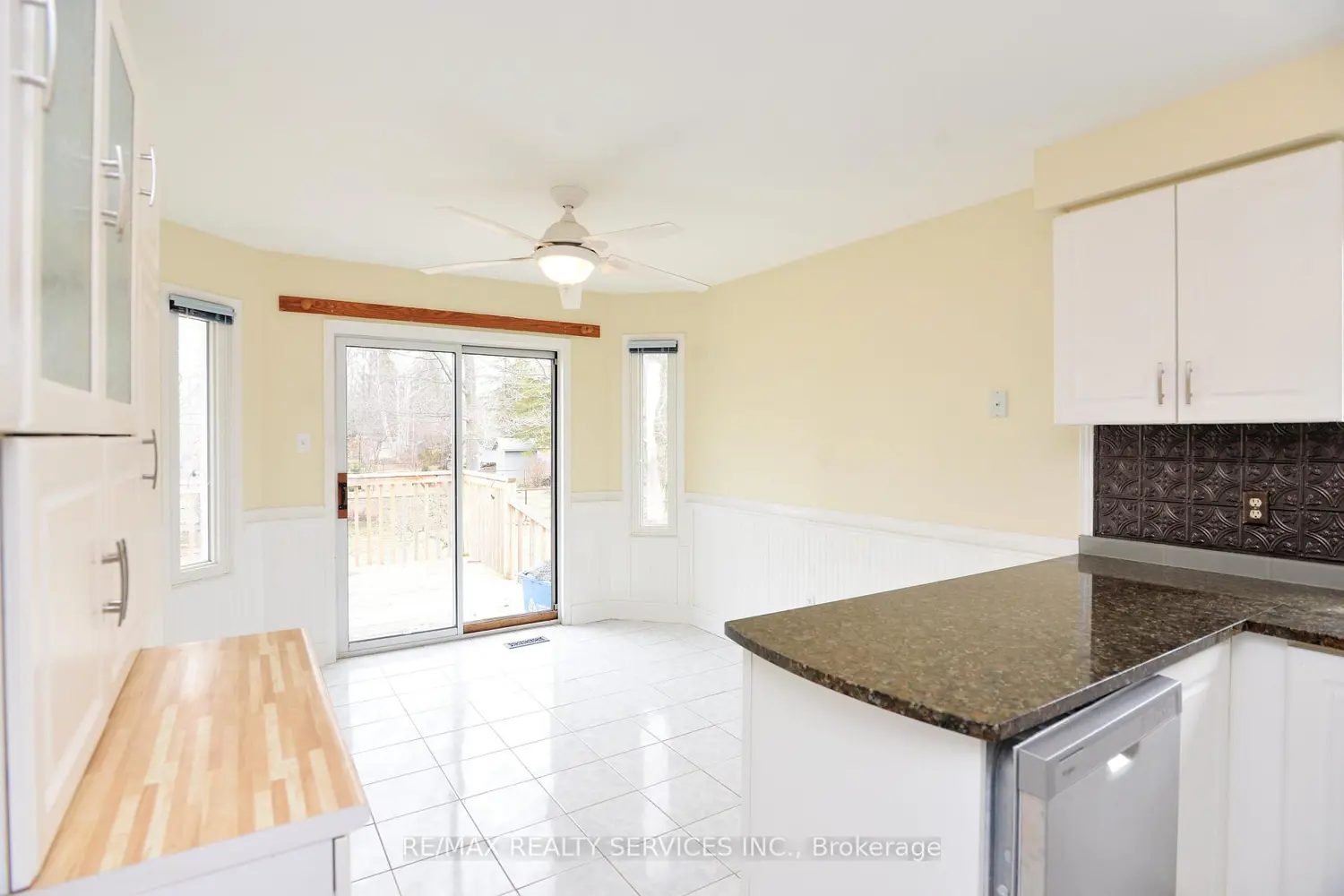 7 Bush Crescent photo 5