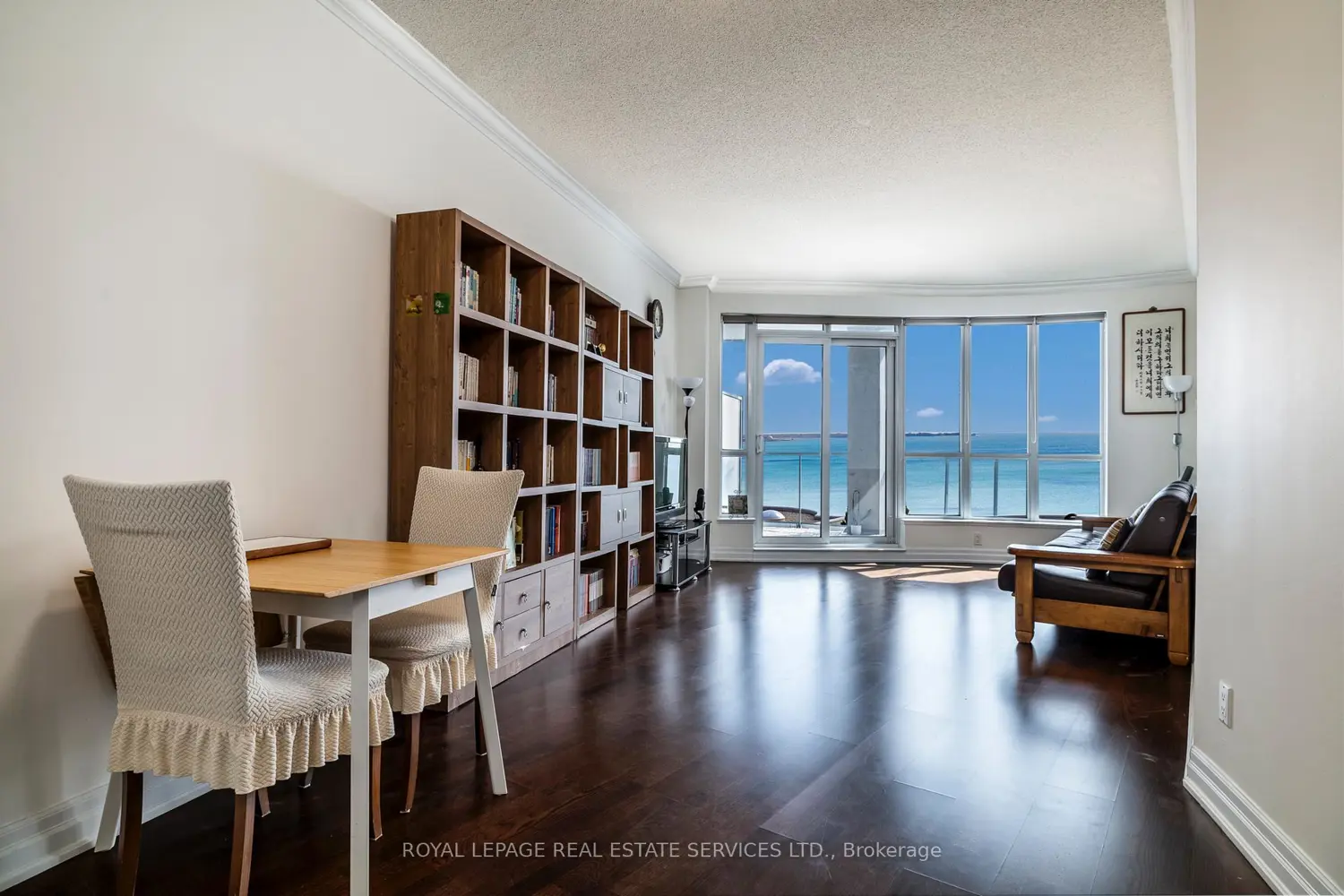 2087 Lake Shore Boulevard 1504 photo 3