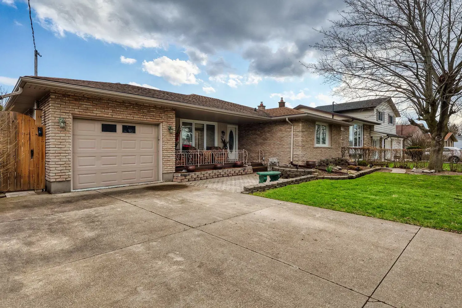 30 Glenview Avenue photo 2