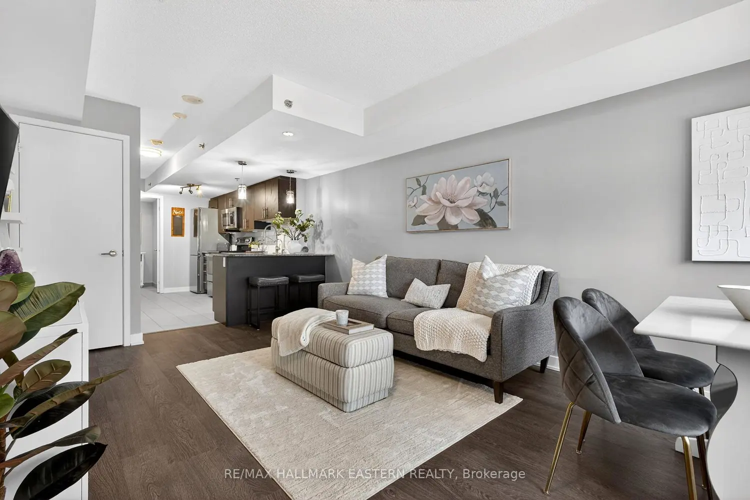 11 Superior Avenue Th3