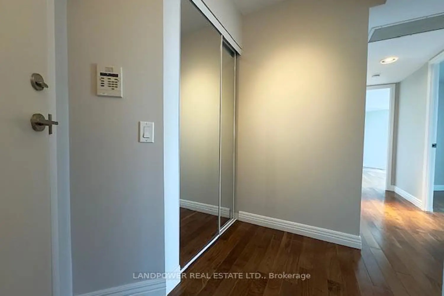 28 Harrison Garden Boulevard 2005 photo 2