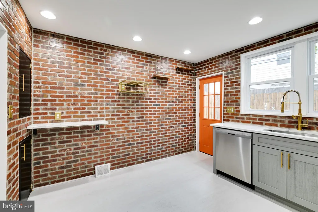 Additional image 15 of 1903 S Warnock Street, Philadelphia, PA 19148