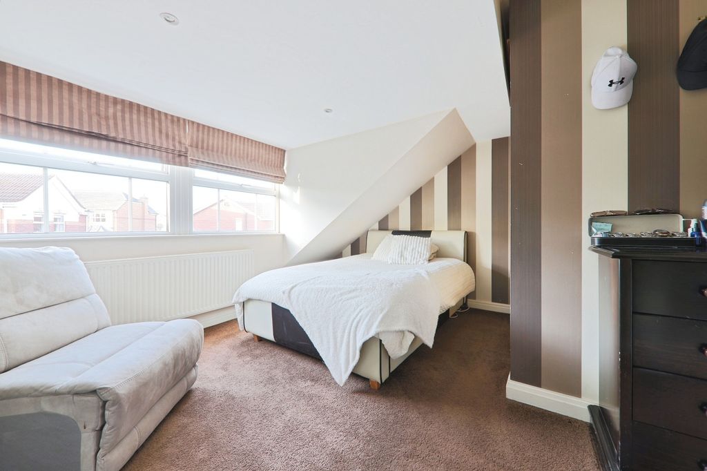 Additional image 13 of 4 bed detached house for saleBirch Close, Hessle HU13