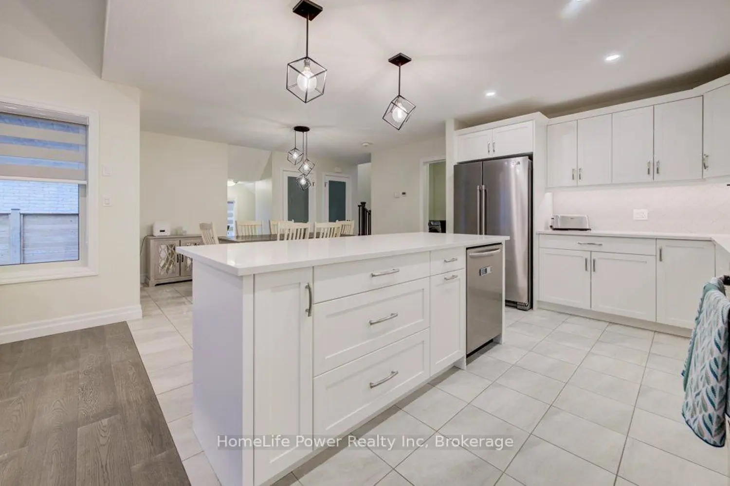 4 Livingston Drive photo 5