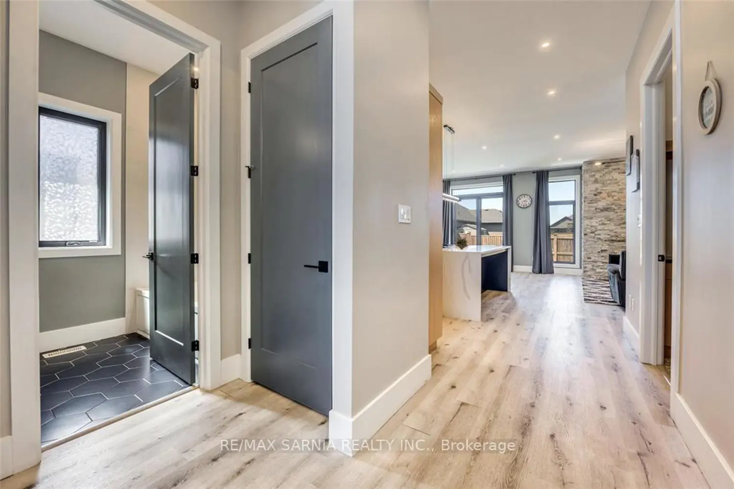 616 Mead Court photo 5