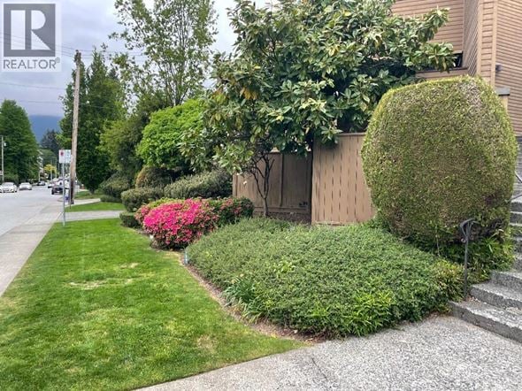 107 1910 CHESTERFIELD AVENUE, North Vancouver, BC, V7M2P5