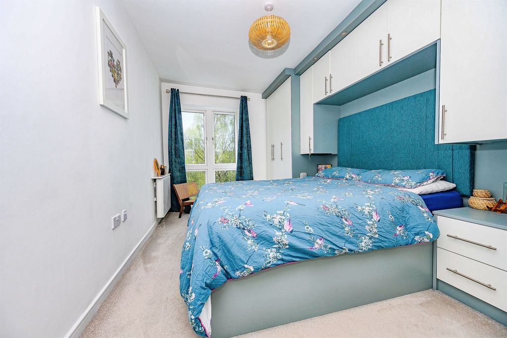 Additional image 8 of 3 bed flat for saleFrogmore Road, Hemel Hempstead HP3