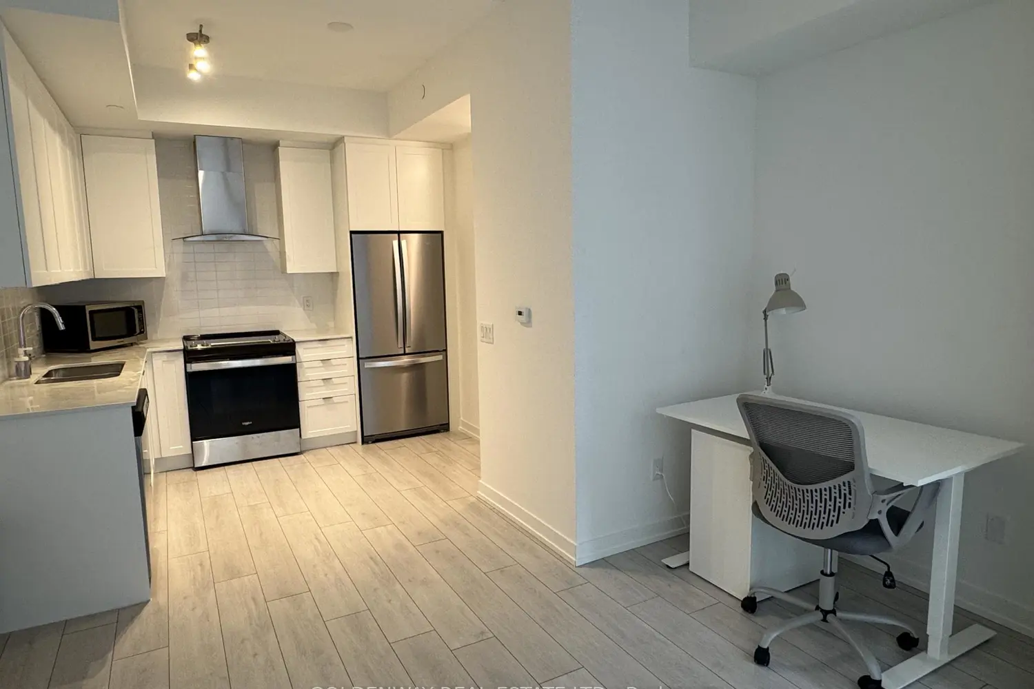 55 Duke Street 405 photo 3