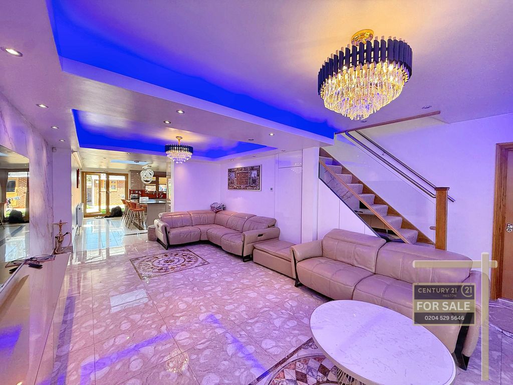Additional image 2 of 5 bed semi-detached house for saleOxford Avenue, Hayes UB3