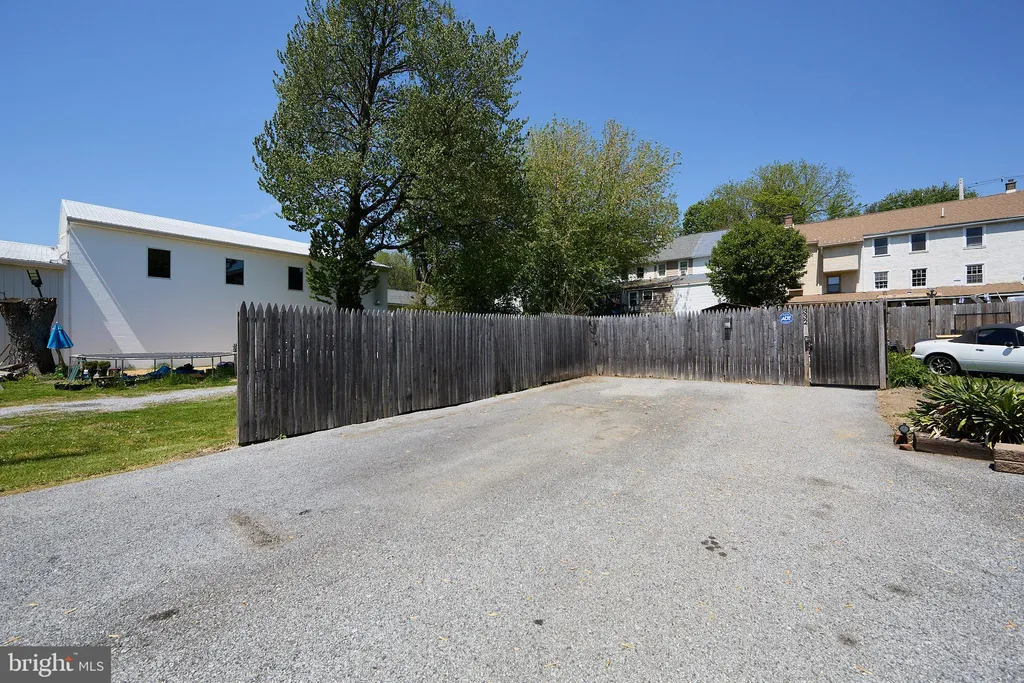 329 Front Street, Parkesburg, PA 19365