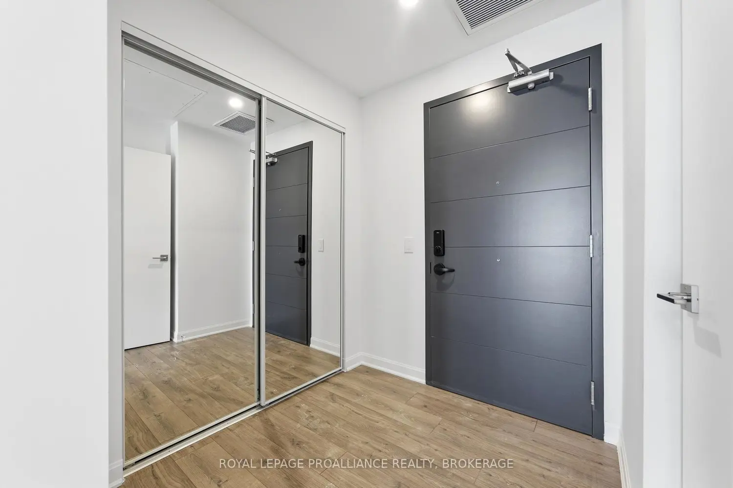 223 Princess Street 905