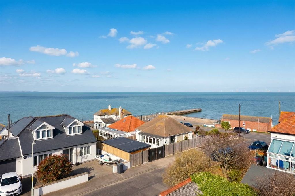 Additional image 3 of 5 bed detached house for saleHarcourt Drive, Herne Bay CT6