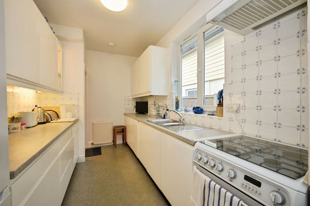 Additional image 3 of 5 bed detached bungalow for saleWare Road, Hoddesdon EN11