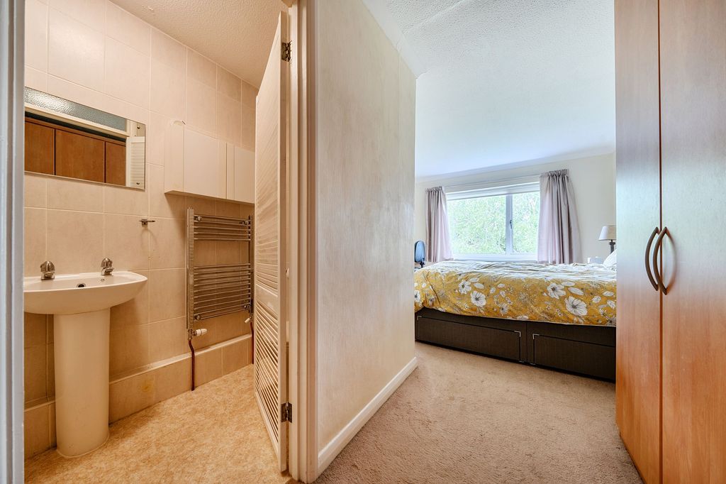 Additional image 11 of 4 bed detached house for saleLongmead Gardens, Havant PO9