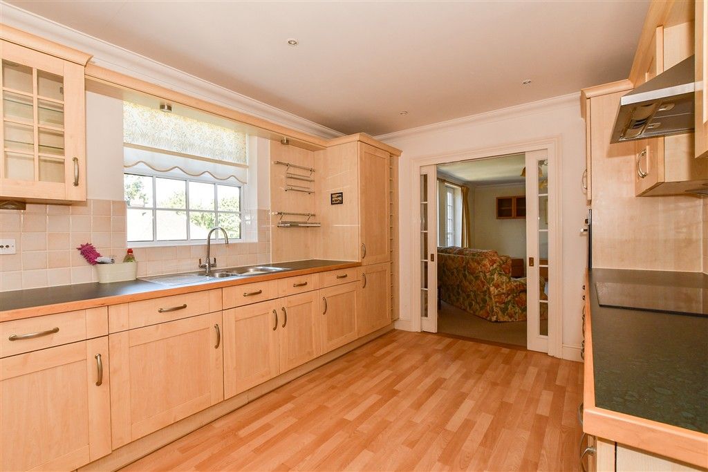 Additional image 3 of 2 bed flat for salePotters Place, Horsham, West Sussex RH12